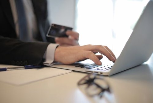  Cổng giải trí uy tín 